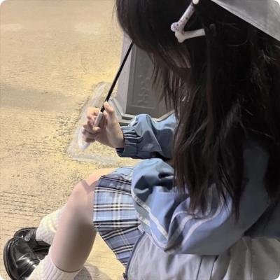 采蘑菇的夫妻